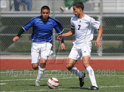 Thumbnail 1 in Salesian vs. Avenal (CIF SoCal Regional D3 Final) photogallery.