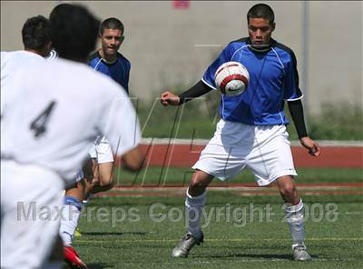 Thumbnail 2 in Salesian vs. Avenal (CIF SoCal Regional D3 Final) photogallery.