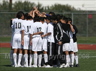 Thumbnail 3 in Salesian vs. Avenal (CIF SoCal Regional D3 Final) photogallery.