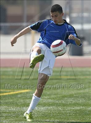Thumbnail 3 in Salesian vs. Avenal (CIF SoCal Regional D3 Final) photogallery.
