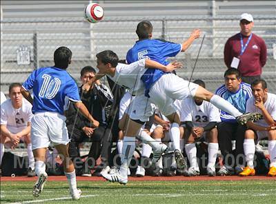 Thumbnail 2 in Salesian vs. Avenal (CIF SoCal Regional D3 Final) photogallery.