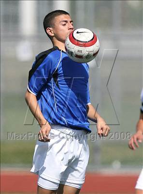 Thumbnail 2 in Salesian vs. Avenal (CIF SoCal Regional D3 Final) photogallery.