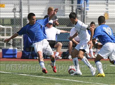 Thumbnail 1 in Salesian vs. Avenal (CIF SoCal Regional D3 Final) photogallery.