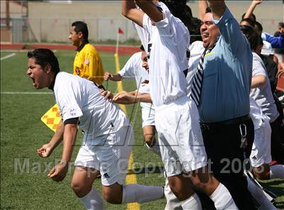Thumbnail 2 in Salesian vs. Avenal (CIF SoCal Regional D3 Final) photogallery.