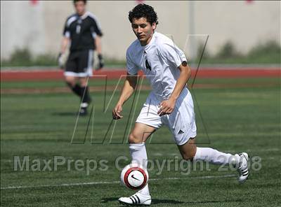 Thumbnail 1 in Salesian vs. Avenal (CIF SoCal Regional D3 Final) photogallery.