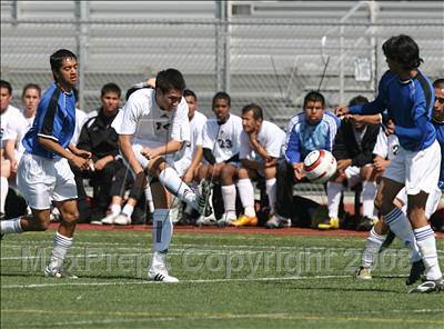 Thumbnail 2 in Salesian vs. Avenal (CIF SoCal Regional D3 Final) photogallery.