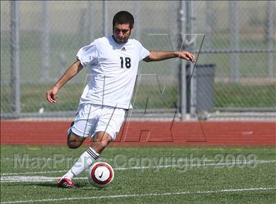 Thumbnail 2 in Salesian vs. Avenal (CIF SoCal Regional D3 Final) photogallery.