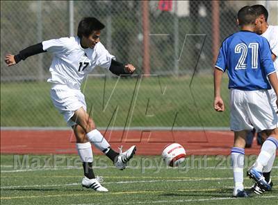 Thumbnail 3 in Salesian vs. Avenal (CIF SoCal Regional D3 Final) photogallery.