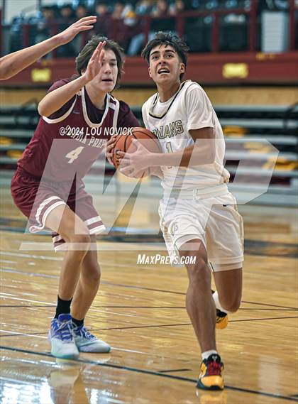 Thumbnail 2 in Sandia Prep @ Mesa Vista (Braves Invitational at Santa Fe Indian School) photogallery.