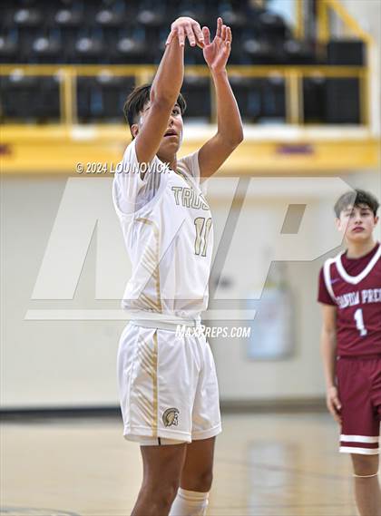 Thumbnail 2 in Sandia Prep @ Mesa Vista (Braves Invitational at Santa Fe Indian School) photogallery.