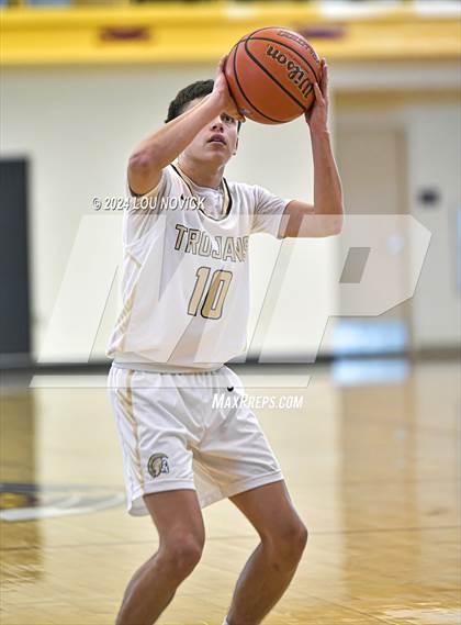 Thumbnail 1 in Sandia Prep @ Mesa Vista (Braves Invitational at Santa Fe Indian School) photogallery.