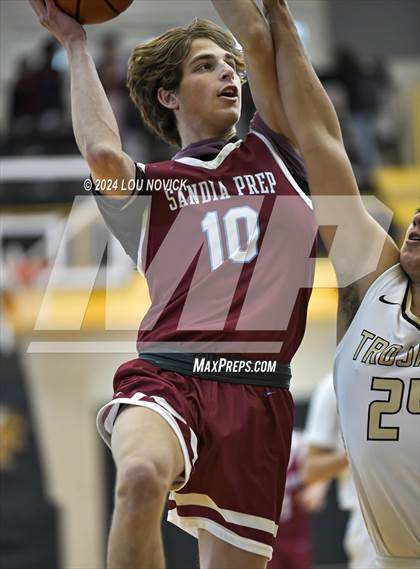 Thumbnail 3 in Sandia Prep @ Mesa Vista (Braves Invitational at Santa Fe Indian School) photogallery.
