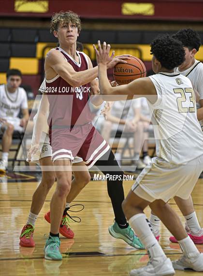 Thumbnail 2 in Sandia Prep @ Mesa Vista (Braves Invitational at Santa Fe Indian School) photogallery.