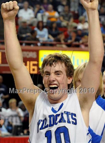 Thumbnail 1 in Terry Sanford vs. Lake Norman (NCHSAA Class 4A Final) photogallery.