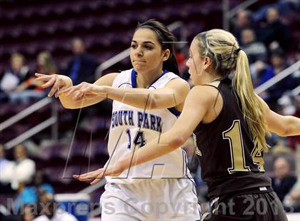 Thumbnail 1 in Bethlehem Catholic vs. South Park (PIAA Class AAA Final) photogallery.