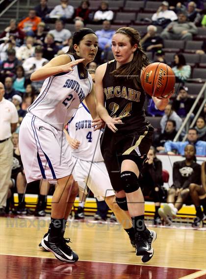 Thumbnail 1 in Bethlehem Catholic vs. South Park (PIAA Class AAA Final) photogallery.