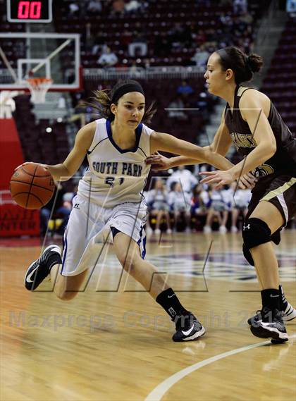 Thumbnail 2 in Bethlehem Catholic vs. South Park (PIAA Class AAA Final) photogallery.