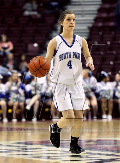 Thumbnail 2 in Bethlehem Catholic vs. South Park (PIAA Class AAA Final) photogallery.