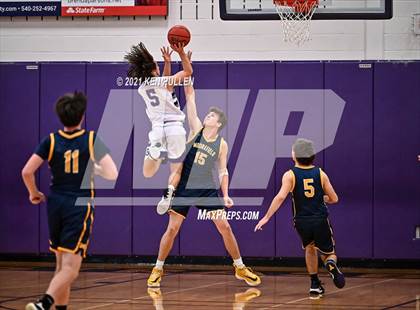 Thumbnail 1 in Moorefield @ Strasburg photogallery.