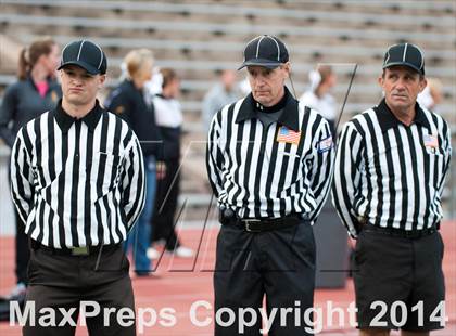 Thumbnail 2 in Arapahoe vs Highlands Ranch (CHSAA 5A 1st Round Playoff) photogallery.