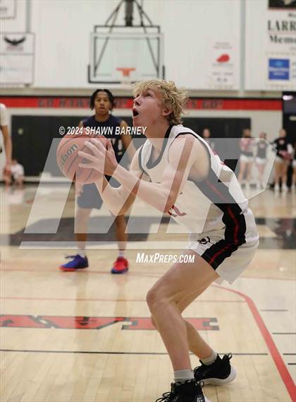 Thumbnail 1 in University vs. Sheridan (IHSAA 2A Sectional S43 Semifiinals) photogallery.