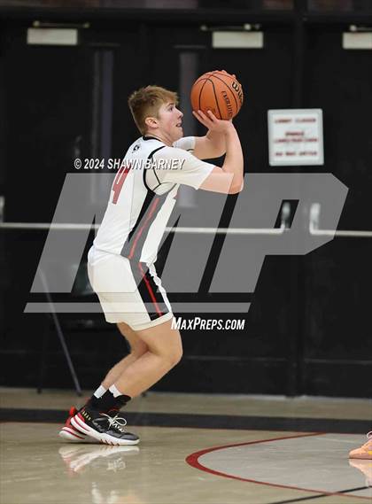 Thumbnail 2 in University vs. Sheridan (IHSAA 2A Sectional S43 Semifiinals) photogallery.