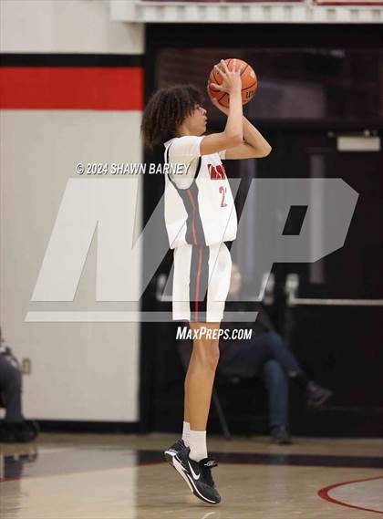 Thumbnail 3 in University vs. Sheridan (IHSAA 2A Sectional S43 Semifiinals) photogallery.