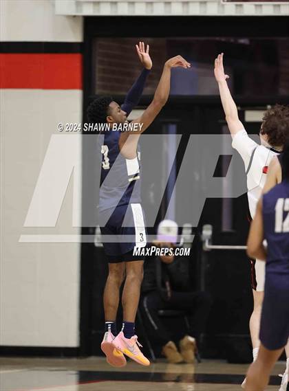 Thumbnail 1 in University vs. Sheridan (IHSAA 2A Sectional S43 Semifiinals) photogallery.