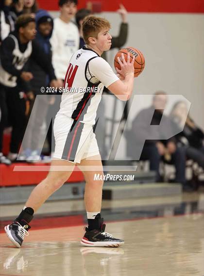 Thumbnail 3 in University vs. Sheridan (IHSAA 2A Sectional S43 Semifiinals) photogallery.