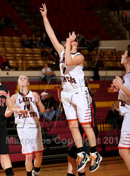Thumbnail 3 in Petrolia vs. Texoma Christian (Fantasy of Lights) photogallery.