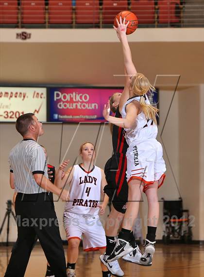 Thumbnail 1 in Petrolia vs. Texoma Christian (Fantasy of Lights) photogallery.