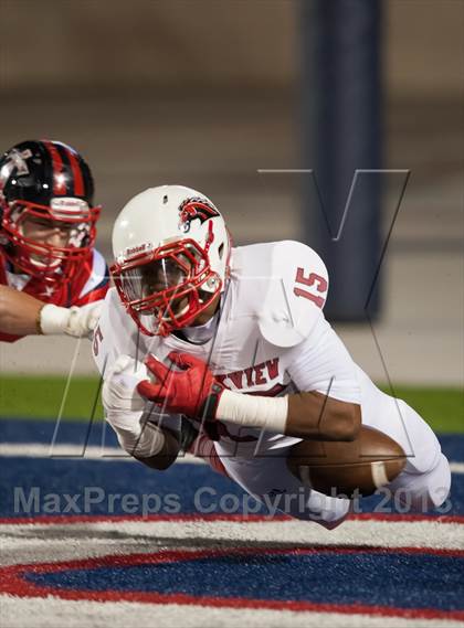 Thumbnail 1 in Creekview vs. Centennial (UIL 4A Bi-District Playoff) photogallery.