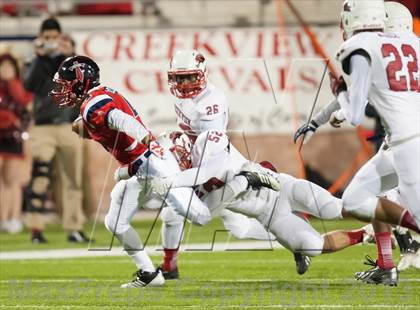 Thumbnail 1 in Creekview vs. Centennial (UIL 4A Bi-District Playoff) photogallery.