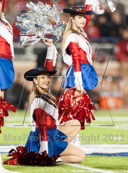 Thumbnail 2 in Creekview vs. Centennial (UIL 4A Bi-District Playoff) photogallery.