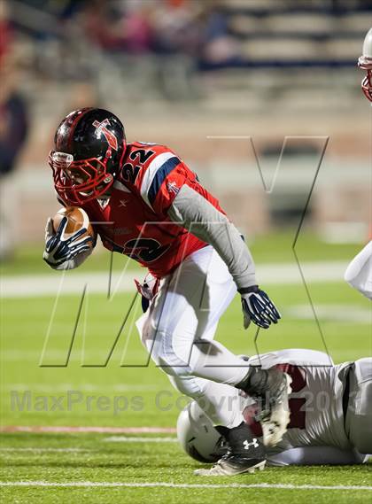 Thumbnail 3 in Creekview vs. Centennial (UIL 4A Bi-District Playoff) photogallery.