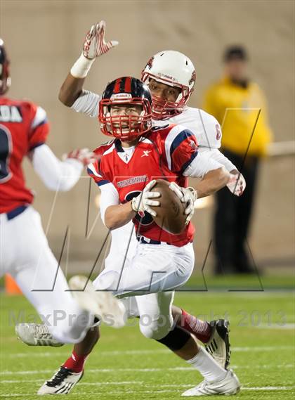 Thumbnail 1 in Creekview vs. Centennial (UIL 4A Bi-District Playoff) photogallery.