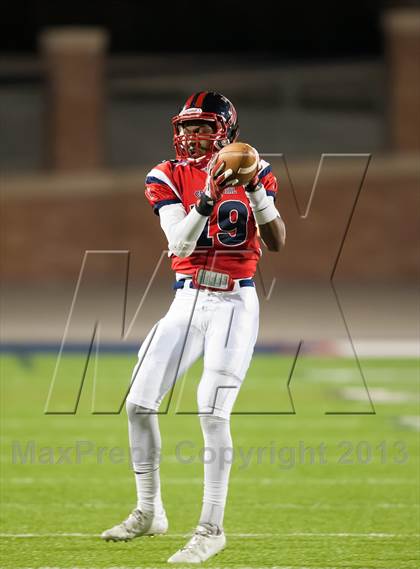 Thumbnail 1 in Creekview vs. Centennial (UIL 4A Bi-District Playoff) photogallery.