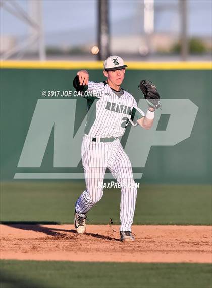 Thumbnail 1 in Reagan [Ronald] vs. MacArthur [Douglas] photogallery.