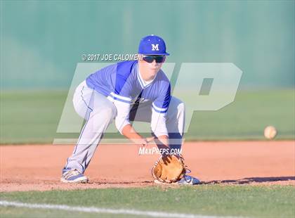Thumbnail 1 in Reagan [Ronald] vs. MacArthur [Douglas] photogallery.