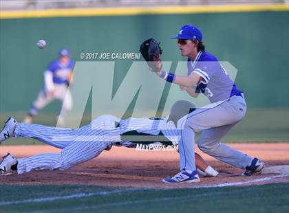 Thumbnail 3 in Reagan [Ronald] vs. MacArthur [Douglas] photogallery.