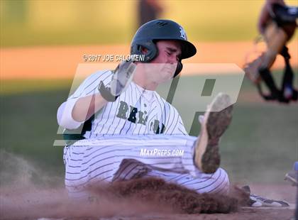 Thumbnail 1 in Reagan [Ronald] vs. MacArthur [Douglas] photogallery.
