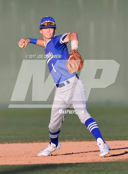 Thumbnail 1 in Reagan [Ronald] vs. MacArthur [Douglas] photogallery.
