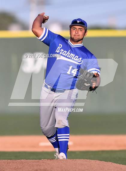 Thumbnail 1 in Reagan [Ronald] vs. MacArthur [Douglas] photogallery.