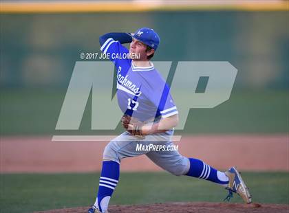 Thumbnail 1 in Reagan [Ronald] vs. MacArthur [Douglas] photogallery.