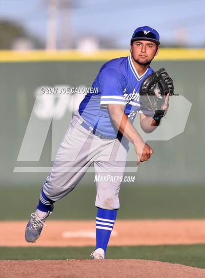 Thumbnail 2 in Reagan [Ronald] vs. MacArthur [Douglas] photogallery.