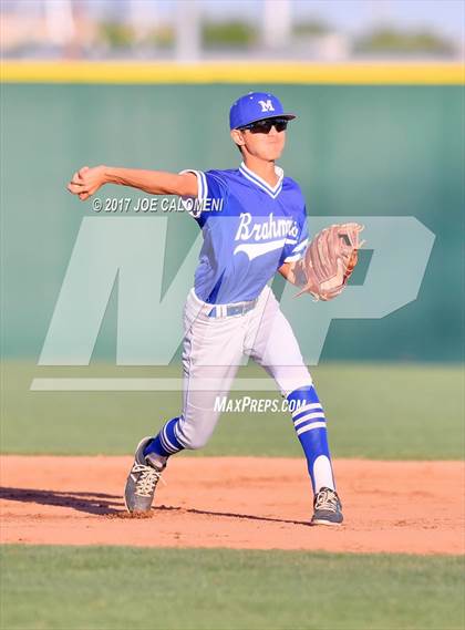 Thumbnail 2 in Reagan [Ronald] vs. MacArthur [Douglas] photogallery.