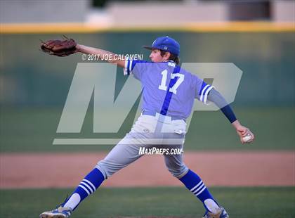Thumbnail 2 in Reagan [Ronald] vs. MacArthur [Douglas] photogallery.