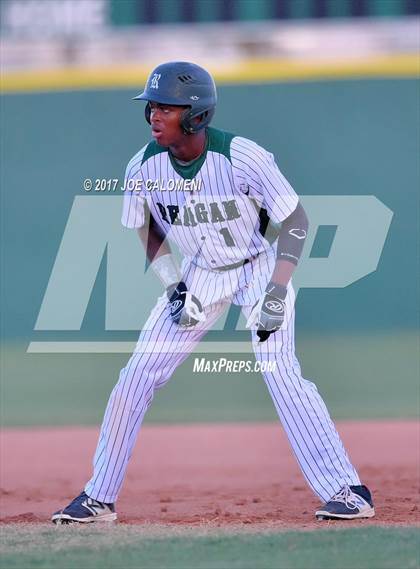 Thumbnail 2 in Reagan [Ronald] vs. MacArthur [Douglas] photogallery.