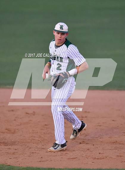 Thumbnail 3 in Reagan [Ronald] vs. MacArthur [Douglas] photogallery.