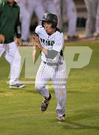 Thumbnail 3 in Reagan [Ronald] vs. MacArthur [Douglas] photogallery.